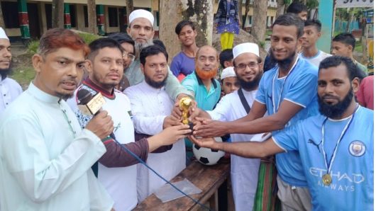 শায়েস্তাবাদে ৪-১ গোলে ছাত্রশিবিরকে হারিয়ে জিতে গেল যুব বিভাগ