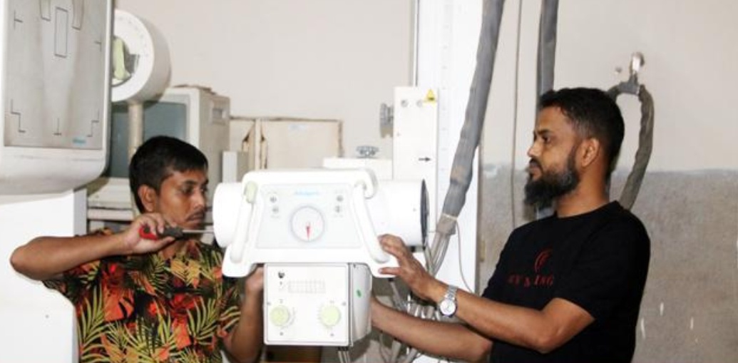শের-ই-বাংলা মেডিকেলের ৯৫টি অচল মেশিন সচল করালেন পরিচালক
