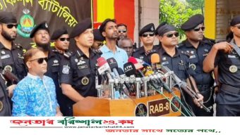 দুর্গাপূজাকে ঘিরে বরিশালে র‍্যাবের ৩ স্তরের নিরাপত্তা, চলছে সাইবার মনিটরিং