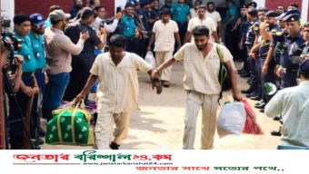 খুলনায় নতুন কারাগার চালু, ফুল দিয়ে বন্দিদের বরণ