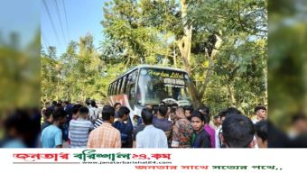 বরগুনায় বাসের সঙ্গে মাহেন্দ্রার মুখোমুখি সংঘর্ষে নিহত ১, আহত ৩