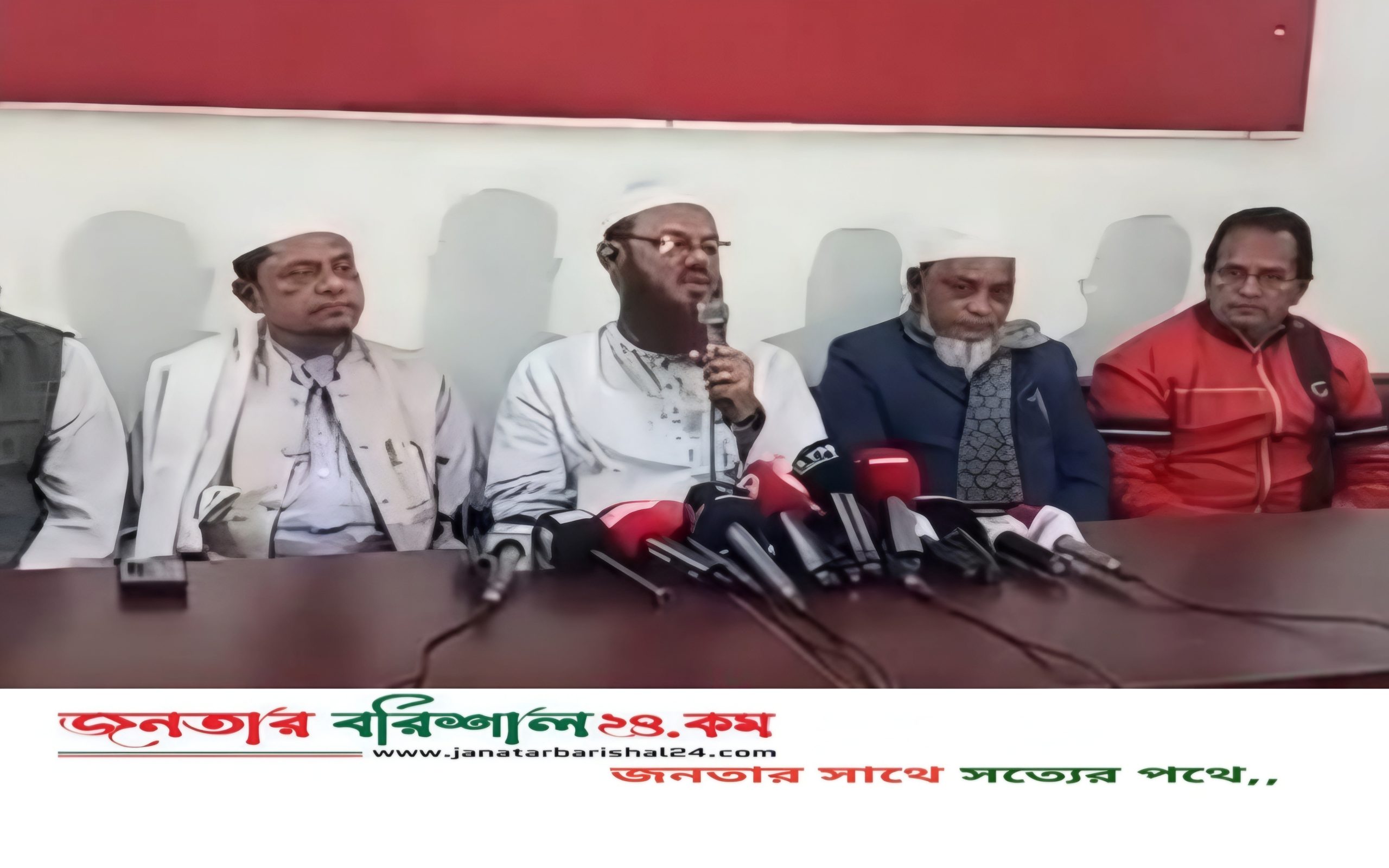 বরিশাল-৫ আসনে থাকছে হাতপাখা : মুফতি ফয়জুল করীম