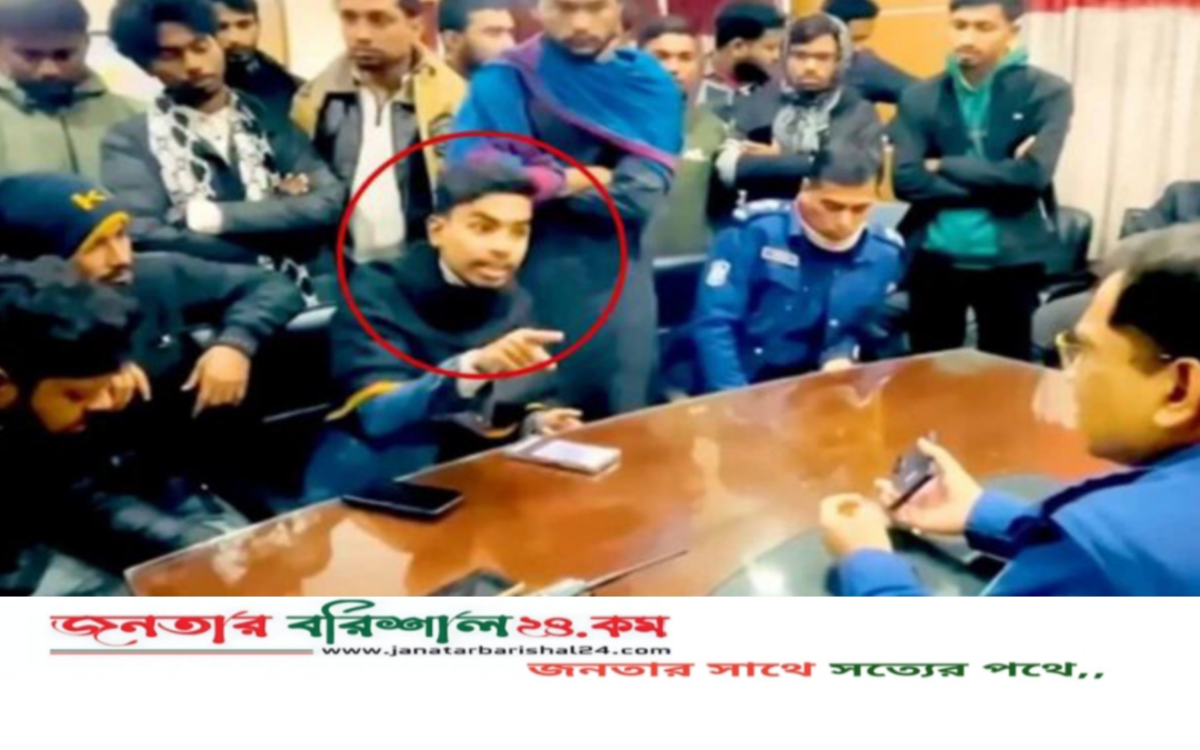 ওসিকে হুমকি দেওয়া সেই বৈষম্যবিরোধী নেতা গ্রেপ্তার