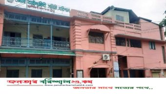 বরিশাল আইনজীবী সমিতির নির্বাচনকে ঘিরে চরম উত্তেজনা