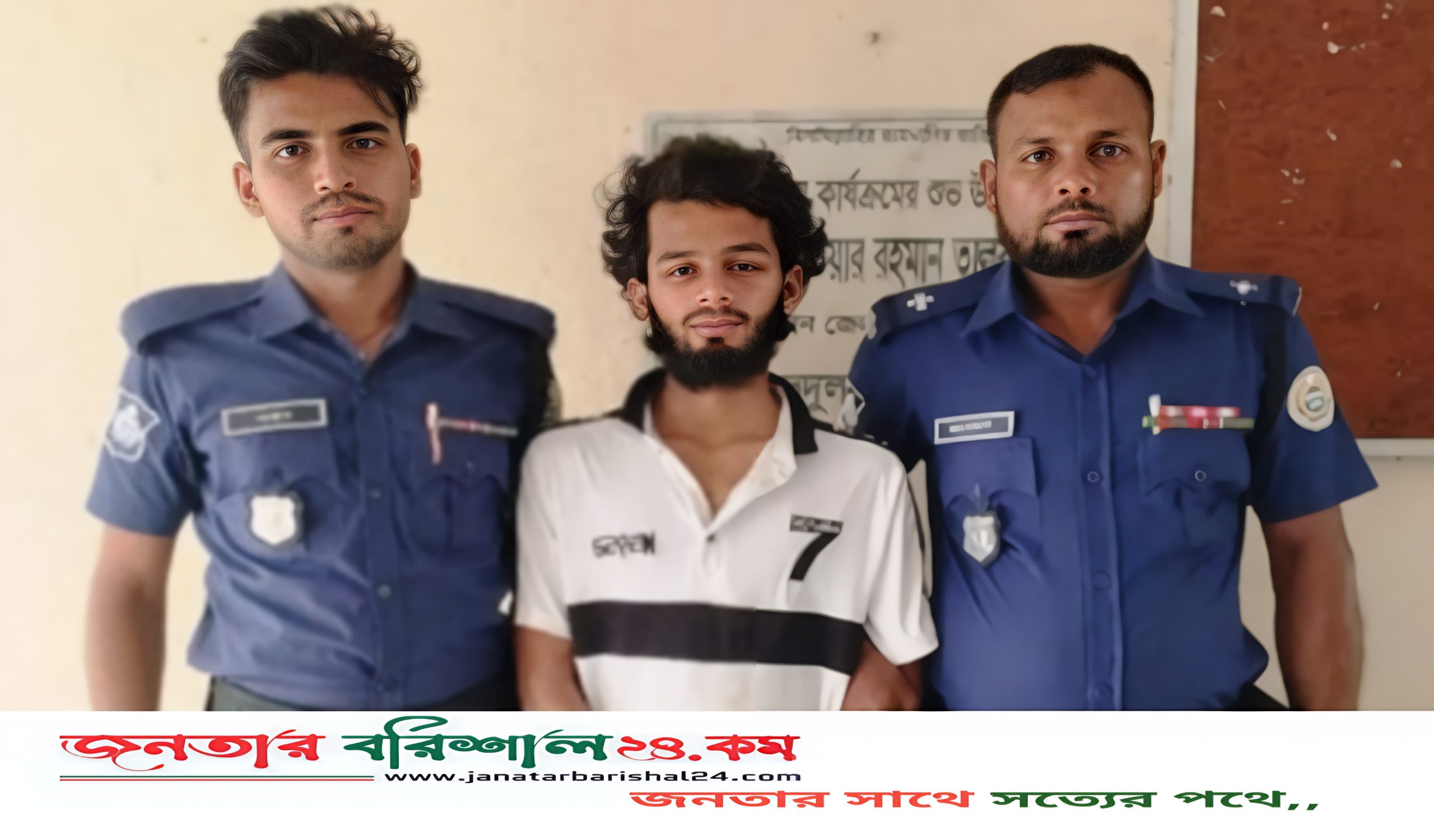 বরগুনায় তালতলীতে ঈদের নামাজ চলাকালীন ইমামকে ছু’রি’কা’ঘা’তে হ’’ত্যার চেষ্টা