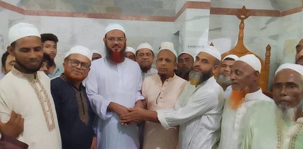 মুফতী ফয়জুল করীমের হাতে ধরে ইসলামী আন্দোলনে যোগ দিলেন ২শতাধিক নেতাকর্মী