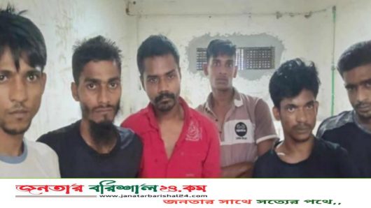 বরিশাল নগরীতে ১৫০ পিস ইয়াবা মাদকসহ  আটক ৬