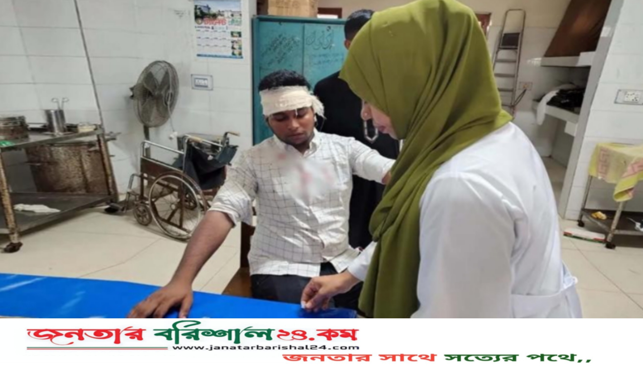 বরিশালে ছাত্রদল নেতাদের হামলায় সন্তানসহ ২ সাংবাদিক আহত