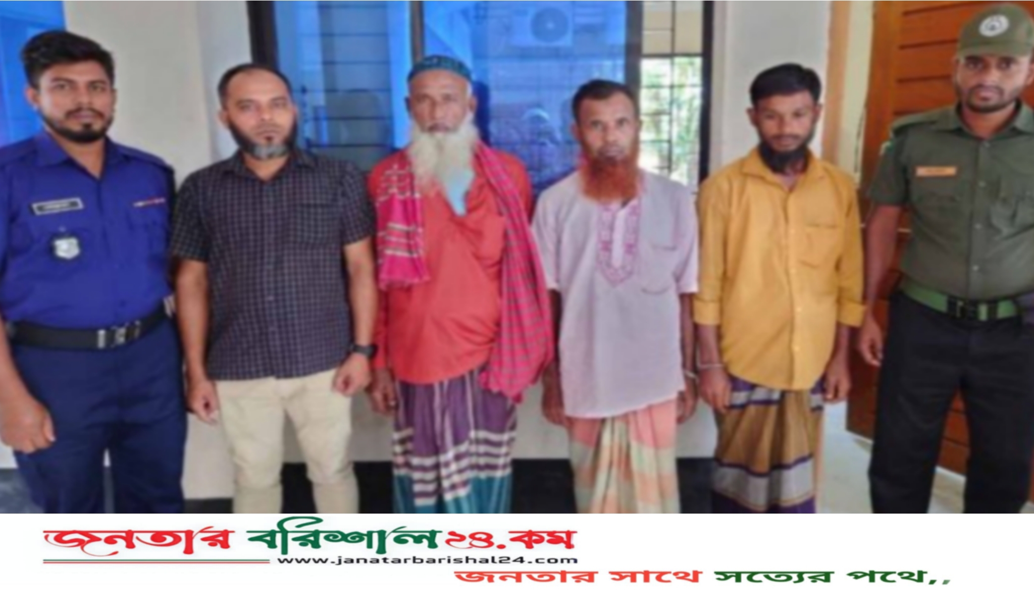 নিষেধাজ্ঞা অমান্য করে ইলিশ শিকারের চেষ্টা, ৩ জেলেকে জরিমানা