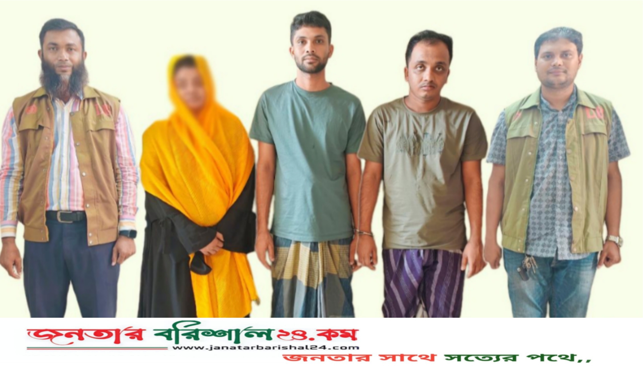 বরগুনায় স্বামী-স্ত্রীসহ বিকাশ প্রতারণা চক্রের ৩ সদস্য গ্রেপ্তার