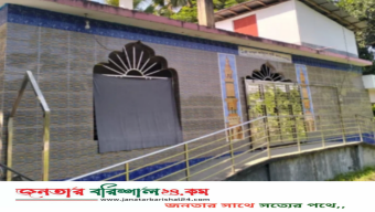 বরিশালে আজানের মধ্যে ইমামের টাকা চুরি, দেখেও ধরেননি