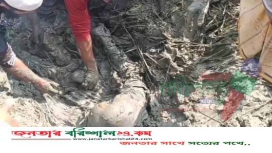 নিখোঁজের তিনদিন পর খালের চরে পুঁতে রাখা যুবকের লাশ উদ্ধার