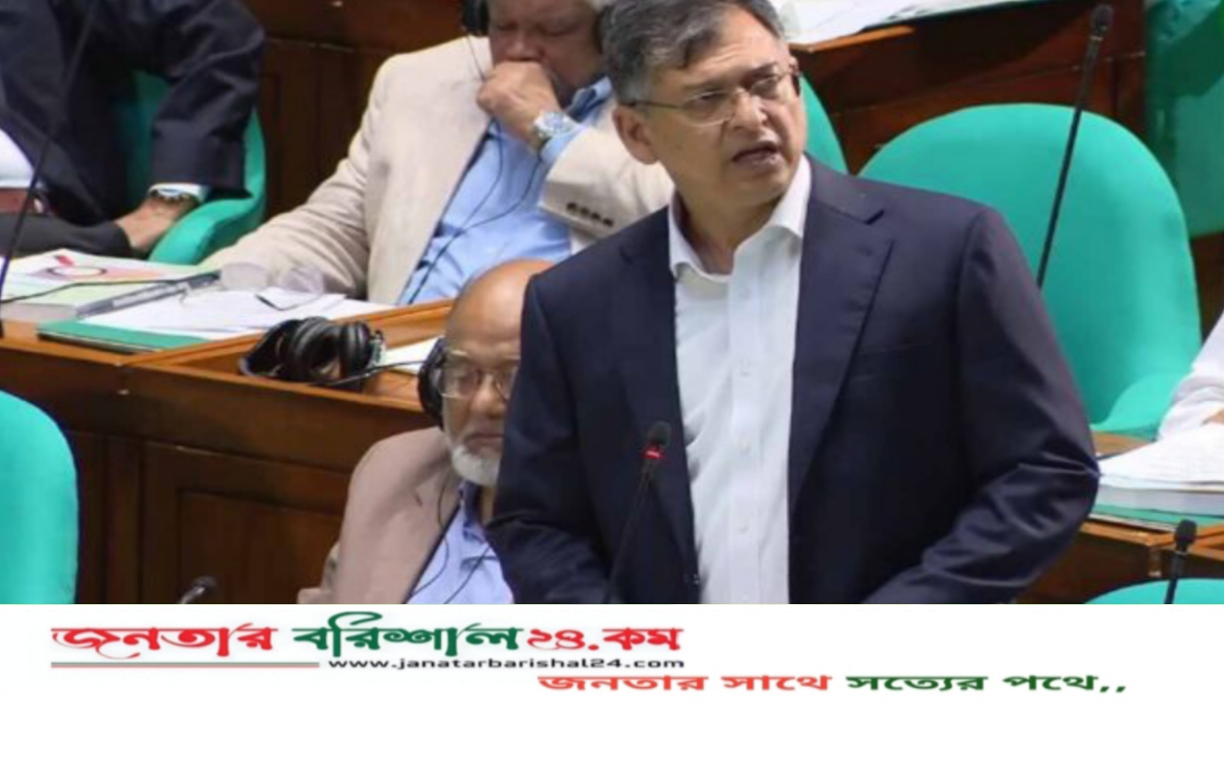 ইমোশন দিয়ে নয়, রাষ্ট্র চলে সংবিধান ও আইনের মাধ্যমে: স্বরাষ্ট্রমন্ত্রী