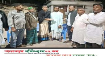বাবুগঞ্জে শিশু রাইসার দিনমজুর বাবার পাশে মানবিক চেয়ারম্যান মশিউর রহমান