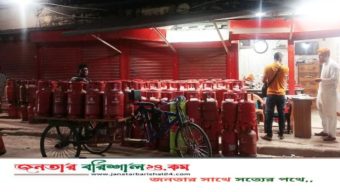 বরিশালে ১৫০০ টাকার গ্যাস সিলিন্ডার ১৯০০, ভোগান্তিতে নগরবাসী