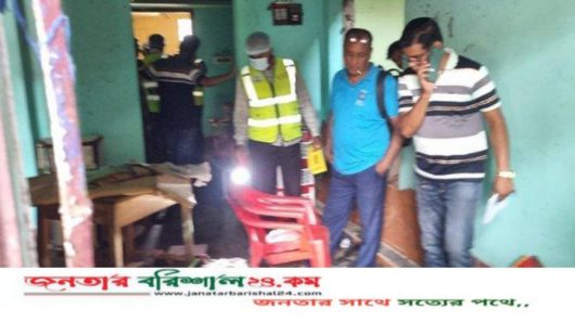 বরিশালে রহস্যজনক বিস্ফোরণে উড়ে খালে ঘরের দরজা-জানালা, আহত ৩