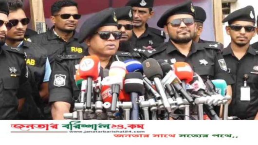 বরিশালে পশুর হাটে নিরাপত্তা জোরদার করেছে র‍্যাব