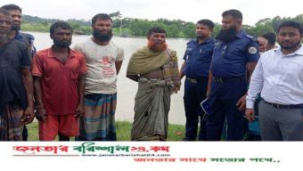 ভোলায় অবৈধভাবে বালু উত্তোলনের দায়ে দুইজনকে জরিমানা