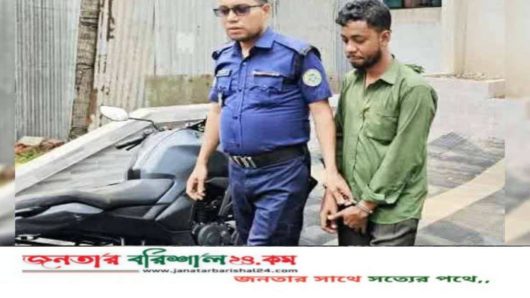 পটুয়াখালীতে ট্রাকচাপায় মোটরসাইকেল আরোহী নিহত, চালক আটক