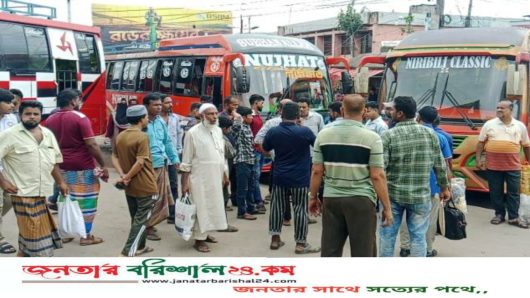 তিন ঘণ্টা বন্ধ থাকার পর বরিশাল থেকে সব রুটে বাস চলাচল শুরু