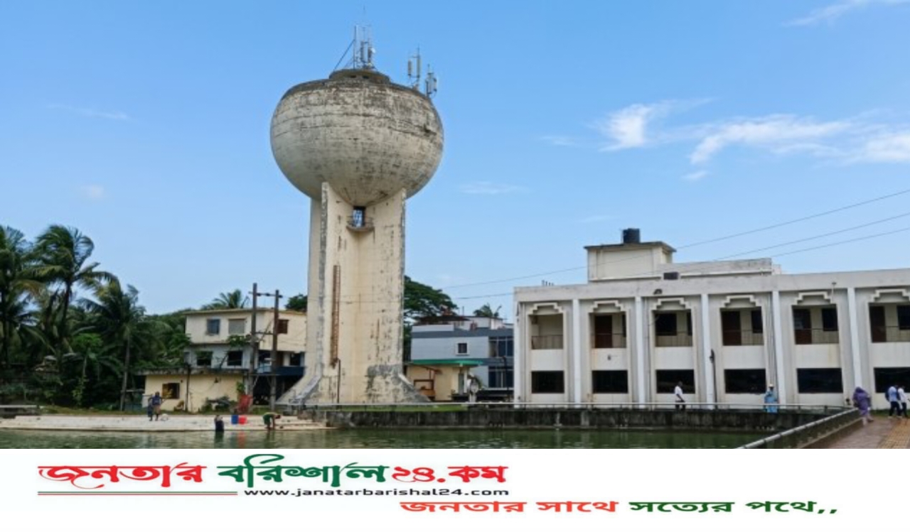 বিদ্যুৎ গেলেই পানি বন্ধ, তীব্র সংকটে পটুয়াখালী পৌরবাসী