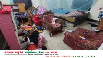 বরিশালে অস্ত্রের মুখে জিম্মি করে অবসরপ্রাপ্ত পুলিশ সদস্যের বাড়িতে ডাকাতি