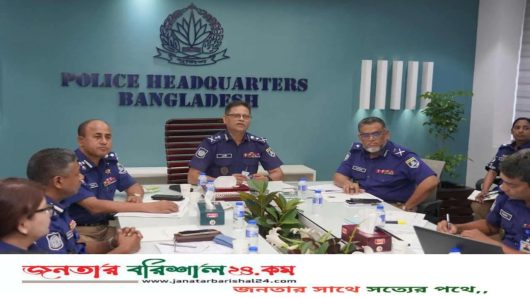 দলীয় পরিচয় নয়, অপরাধী হিসেবেই ব্যবস্থা : আইজিপি