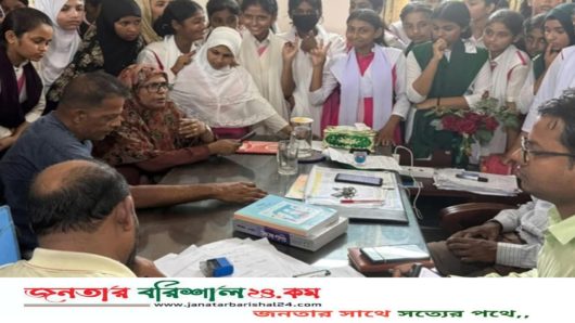 বরিশালে যুবদল নেতাকে আটকে রাখলো শিক্ষার্থীরা, ৩ মাসের কারাদণ্ড
